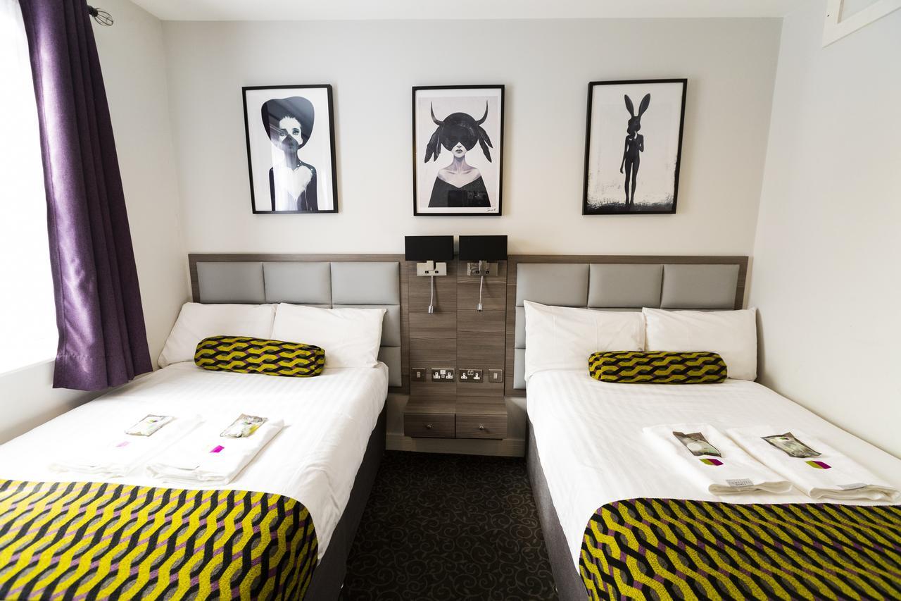 En Suite Twin Room,663996327:JPEG